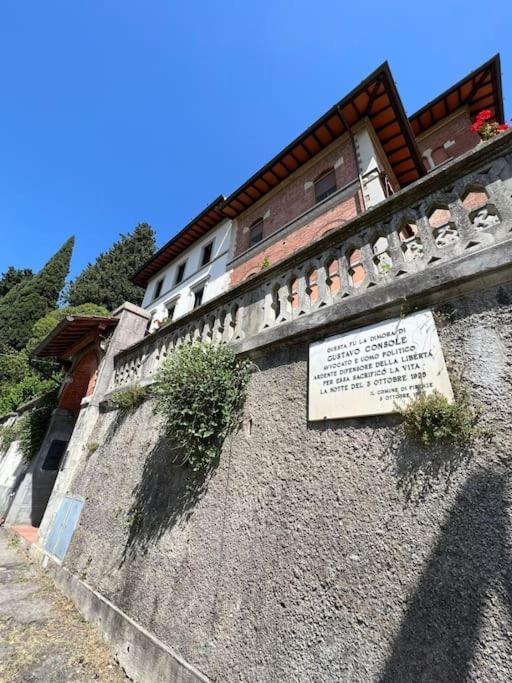Attico In Villa Storica - Dolcevita Holiday Florenz Exterior foto