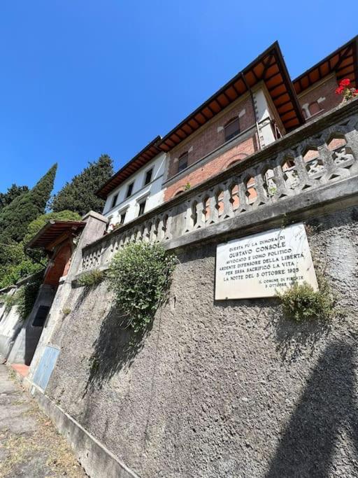 Attico In Villa Storica - Dolcevita Holiday Florenz Exterior foto